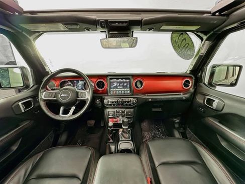 Used 2022 Jeep Wrangler Unlimited Rubicon w/ Steel Bumper Group AWD/4WD image 3
