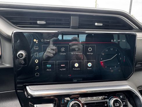 Used 2024 GMC Sierra 1500 Denali w/ Denali Reserve Package AWD/4WD image 18