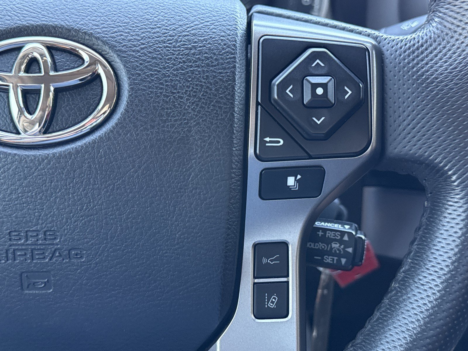 Used 2022 Toyota Tacoma SR5 w/ Technology Package RWD image 21