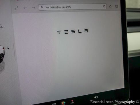 Used 2023 Tesla Model 3 Standard Range image 26