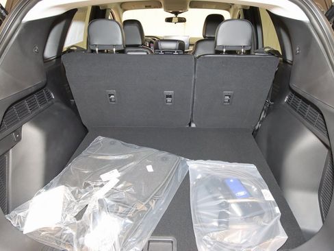 Certified 2024 Ford Escape SE image 25