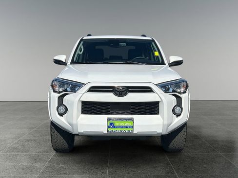 Used 2020 Toyota 4Runner SR5 Premium image 3