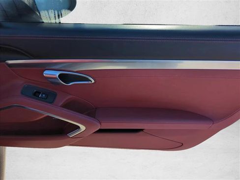 Used 2019 Porsche 718 Boxster image 22