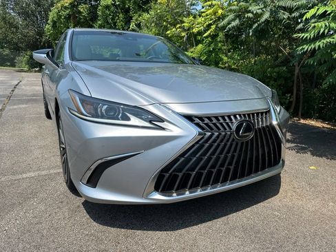 Used 2025 Lexus ES 350 w/ Premium Package FWD image 1