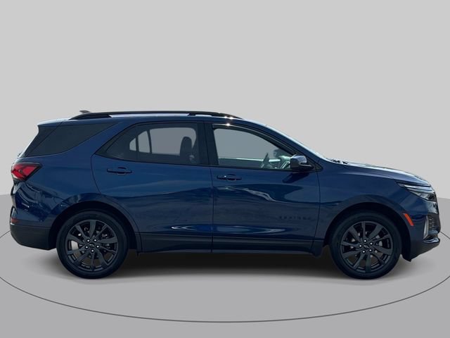 Used 2023 Chevrolet Equinox RS w/ LPO, Floor Liner Package FWD image 3
