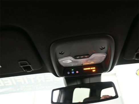 Certified 2025 GMC Canyon AT4 image 12