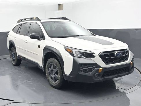 Used 2025 Subaru Outback Wilderness AWD/4WD image 2
