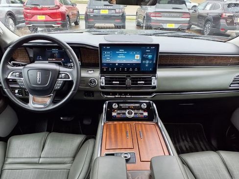Certified 2022 Lincoln Navigator Black Label AWD/4WD image 7
