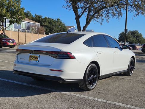 Used 2025 Honda Accord SE image 4