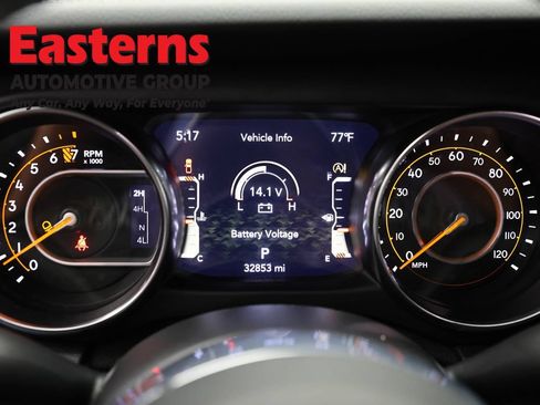 Used 2021 Jeep Gladiator Overland AWD/4WD image 15