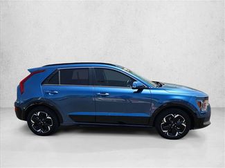 Used 2023 Kia Niro Wind FWD video 4