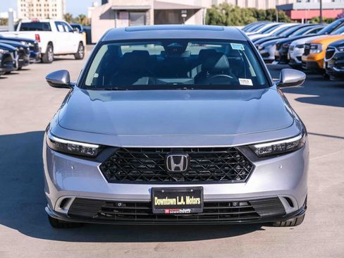 Used 2024 Honda Accord Touring image 2