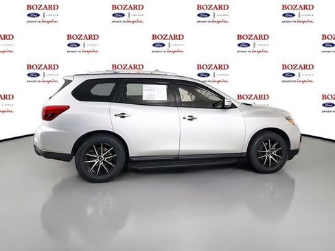 Used 2020 Nissan Pathfinder SV AWD/4WD image 9