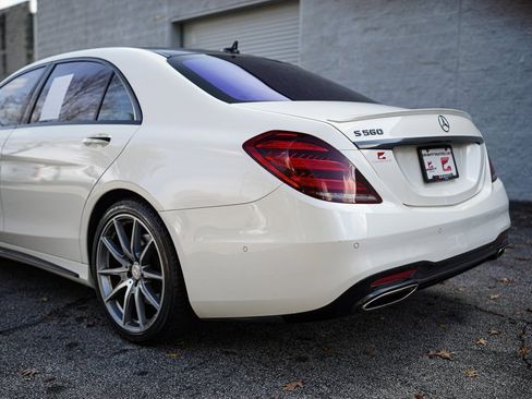 Used 2018 Mercedes-Benz S 560 Sedan w/ AMG Line Exterior image 12