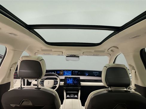 New 2025 Lincoln Nautilus Black Label image 18