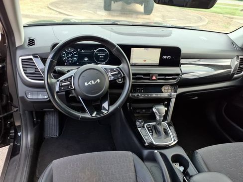 Used 2024 Kia Seltos S FWD image 6