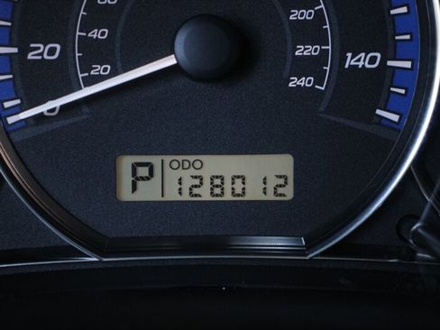 Used 2011 Subaru Forester 2.5X Premium w/ All-Weather Pkg image 7