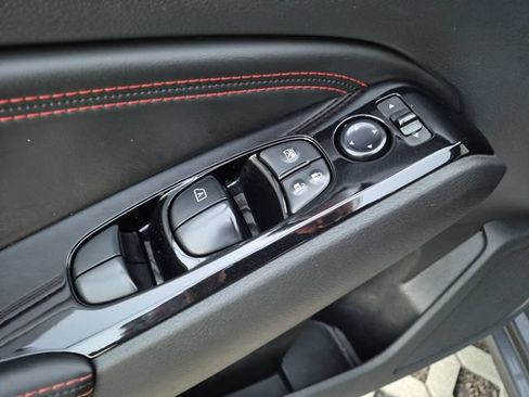 Used 2023 Nissan Altima 2.5 SR FWD image 13