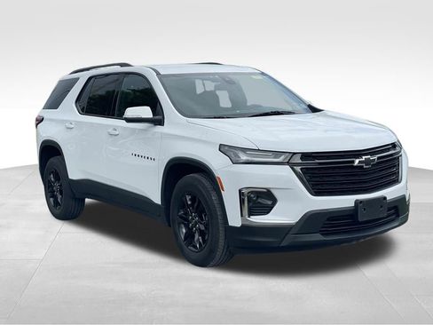Used 2023 Chevrolet Traverse LT w/ Midnight/Sport Edition AWD/4WD image 3