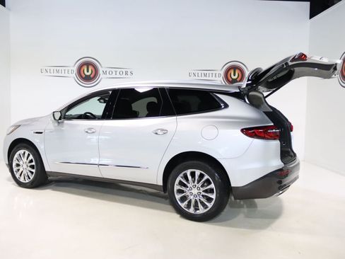 Used 2021 Buick Enclave Essence w/ Sound and Sites Package AWD/4WD image 28