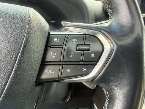 Used 2022 Lexus LX 600 4WD w/ Accessory Package (Z1) image 19