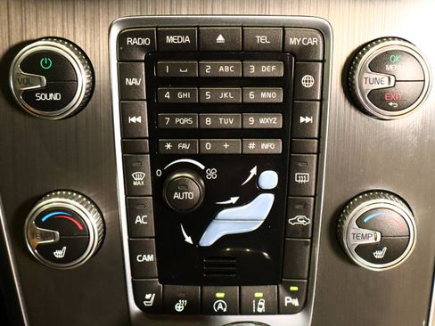 Used 2016 Volvo XC60 T6 Platinum w/ Climate Package image 24