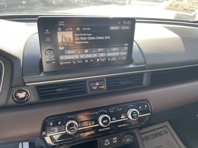 Used 2025 Honda Pilot Elite image 25