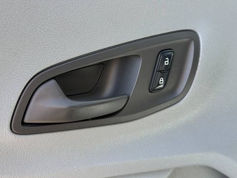 Used 2017 Ford Transit 250 148 Medium Roof RWD image 12