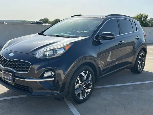 Used 2020 Kia Sportage EX w/ EX Technology Package FWD image 9
