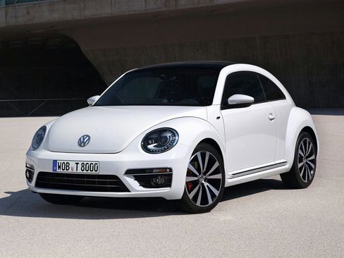 Used 2014 Volkswagen Beetle R-Line image 1