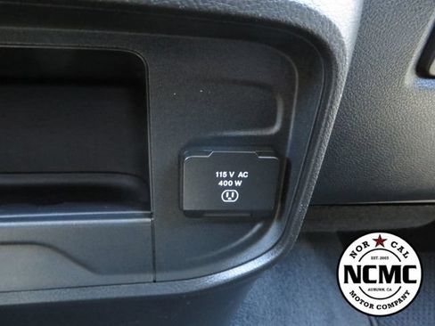 Used 2024 RAM 2500 Laramie w/ Safety Group AWD/4WD image 33