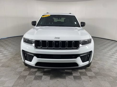 New 2026 Jeep Grand Cherokee Limited w/ Luxury Tech Group II AWD/4WD image 15