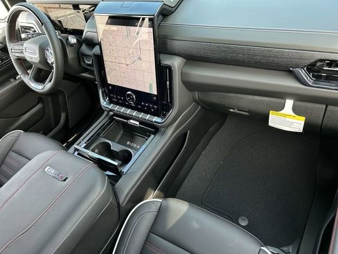 New 2026 GMC Yukon AT4 Ultimate AWD/4WD image 30