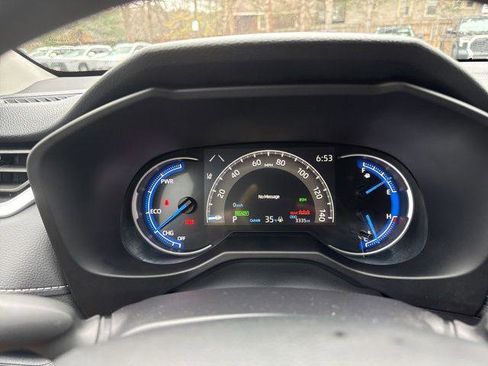 Certified 2025 Toyota RAV4 LE image 24