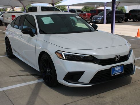 Used 2023 Honda Civic Sport image 8