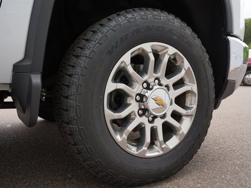 Used 2024 Chevrolet Silverado 3500 LTZ w/ LTZ Plus Package AWD/4WD image 32