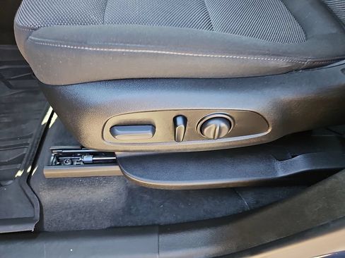 Certified 2023 Chevrolet Traverse LT FWD image 25