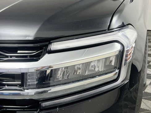 Used 2024 Ford Expedition Limited AWD/4WD image 11