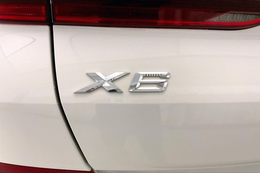 Used 2020 BMW X6 xDrive40i w/ M Sport Package AWD/4WD image 7
