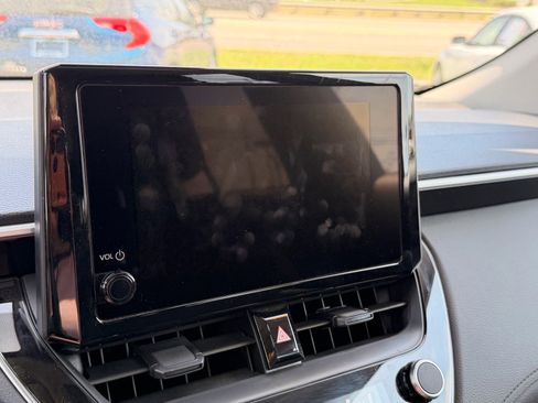 Used 2024 Toyota Corolla Cross LE w/ Moonroof Package image 18