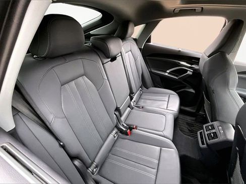 Used 2025 Audi Q5 Premium Plus w/ Premium Plus image 29