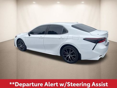 Used 2024 Toyota Camry SE FWD image 5