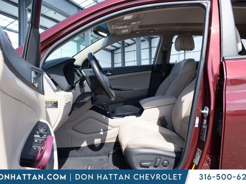 Used 2018 Hyundai Tucson Value AWD/4WD image 3