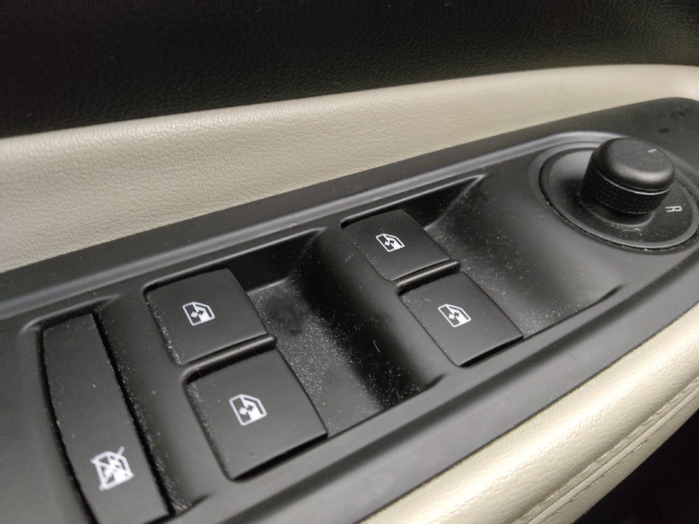 Used 2020 Buick Encore Preferred AWD/4WD image 27