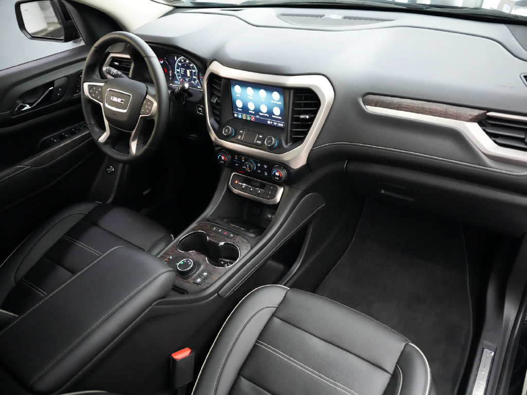 Used 2023 GMC Acadia Denali w/ Black Diamond Edition AWD/4WD image 42