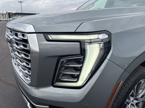Used 2026 GMC Yukon Denali w/ Sun & Power Step Package image 23