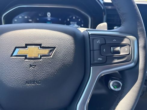 Used 2023 Chevrolet Silverado 1500 LTZ AWD/4WD image 15