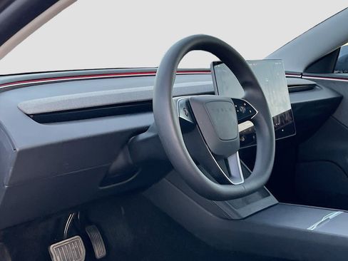 Used 2025 Tesla Model 3 image 9