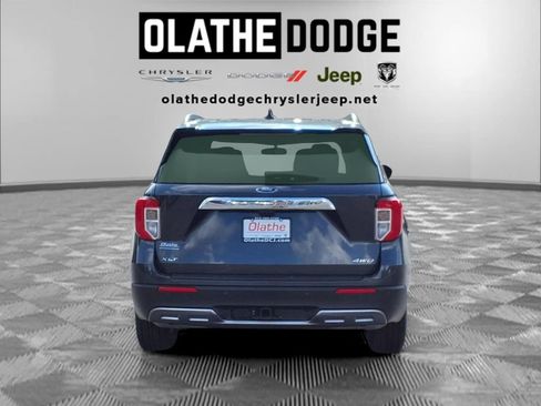Used 2022 Ford Explorer XLT w/ Equipment Group 202A AWD/4WD image 28