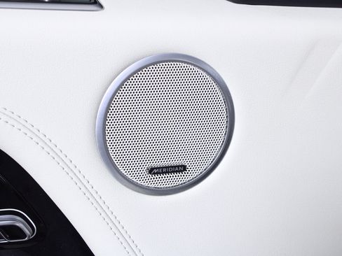 Used 2020 Land Rover Range Rover HSE image 20